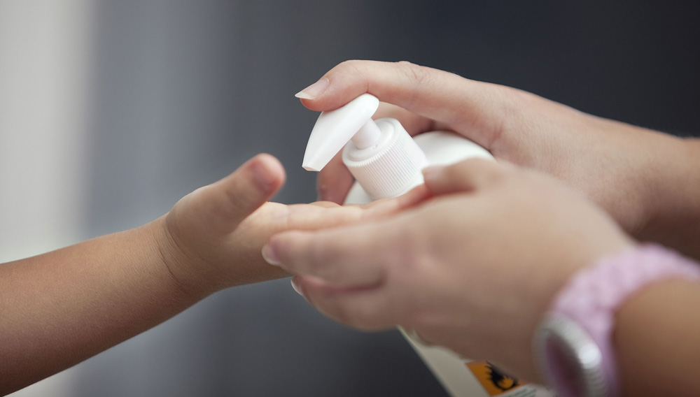 Käsien desinfiointi