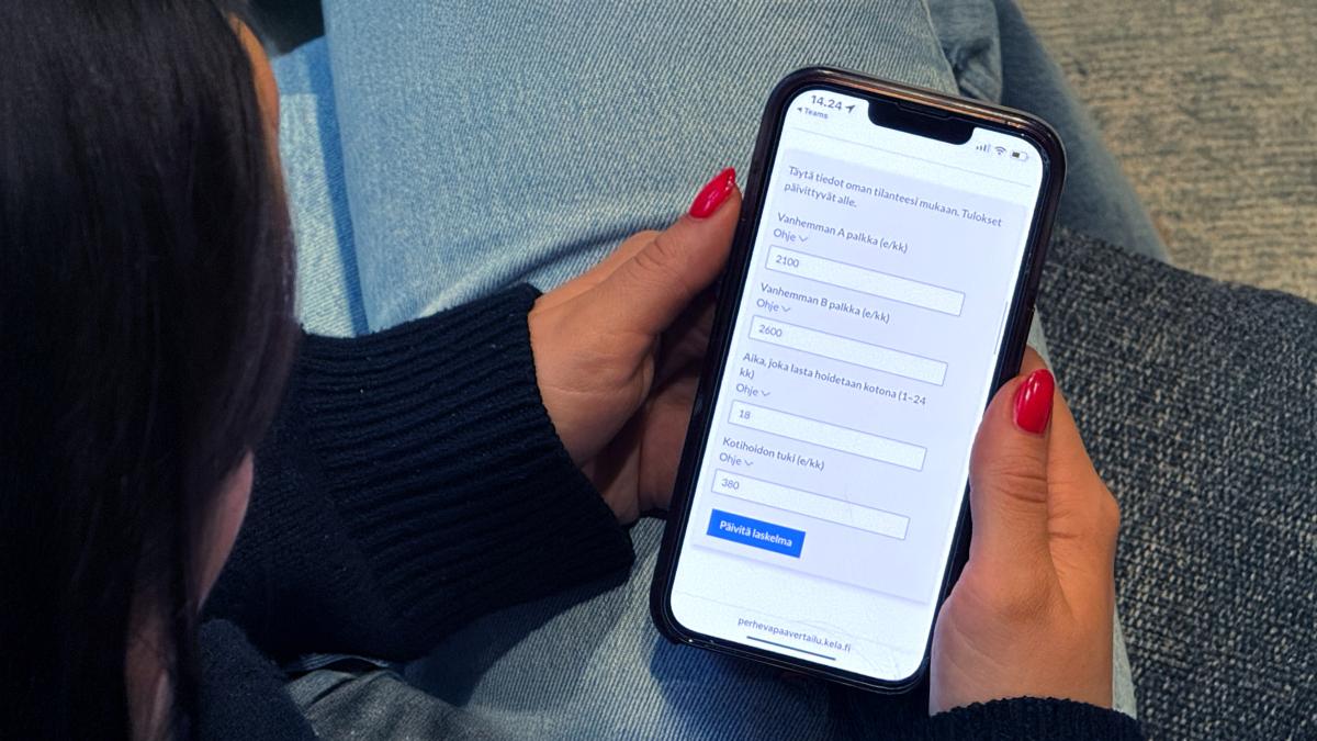 Någon använder FPA:s jämförelseverktyg för familjeledigheter.